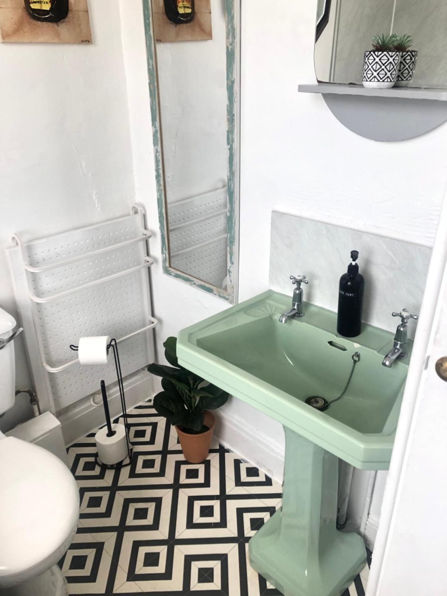 New! Castle View Studio Apartment Scarborough Exteriör bild