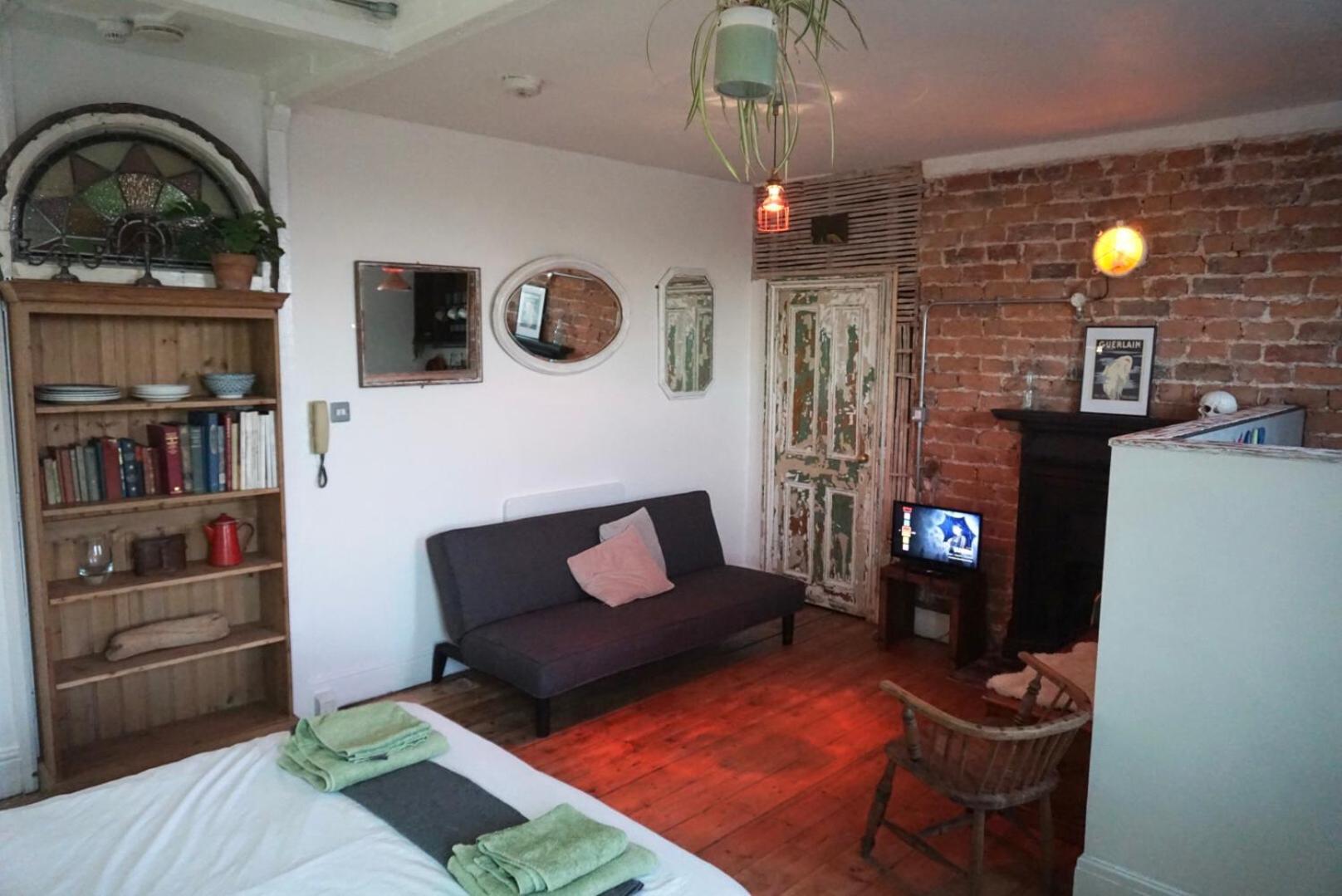 New! Castle View Studio Apartment Scarborough Exteriör bild